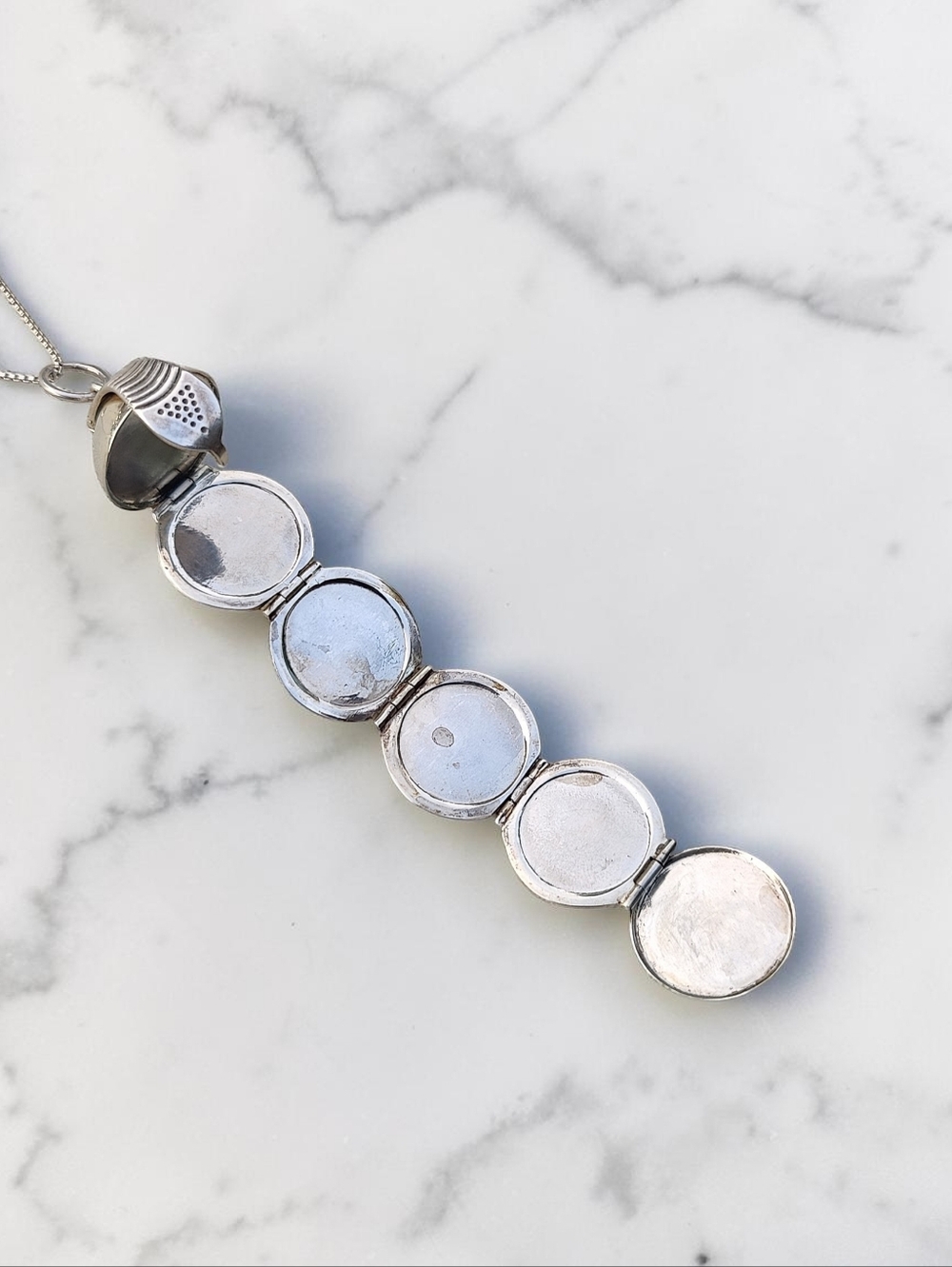 🔥 Vintage Sterling Silver Six Photo Ball Locket Pendant Necklace - Picture 2 of 8